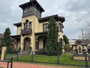 Open House: Woods Brown Mansion @ Woods-Brown Mansion